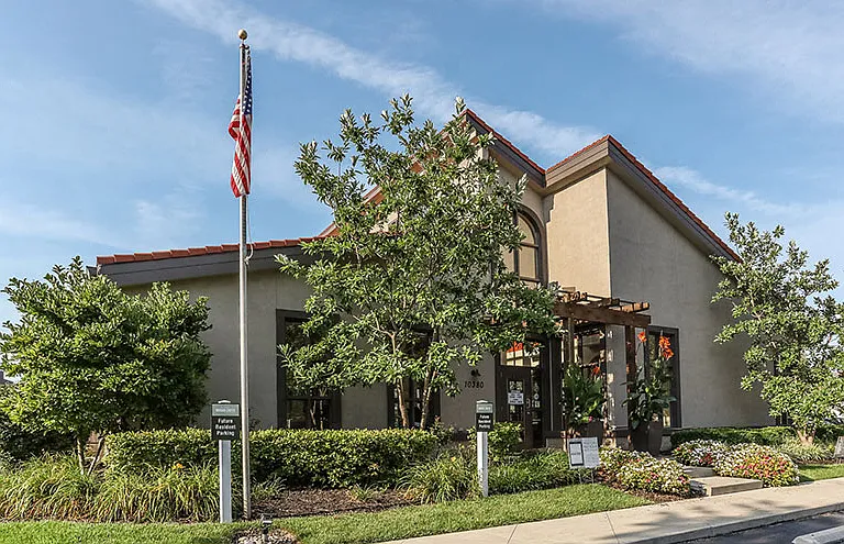 The Club at Indian Creek Apartment Homes — Photo 4