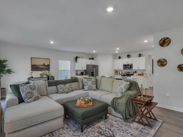 573 Penwell Dr, Delaware, OH 43015