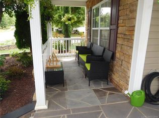 4703 Mortonhall Rd, Charlotte, NC 28215