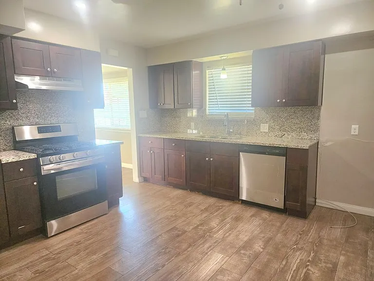 3408 Eisenhower Ave — Photo 13