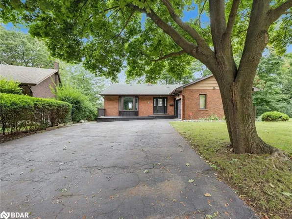 15 Westbrook Pl, Cambridge, ON N3C 3J4