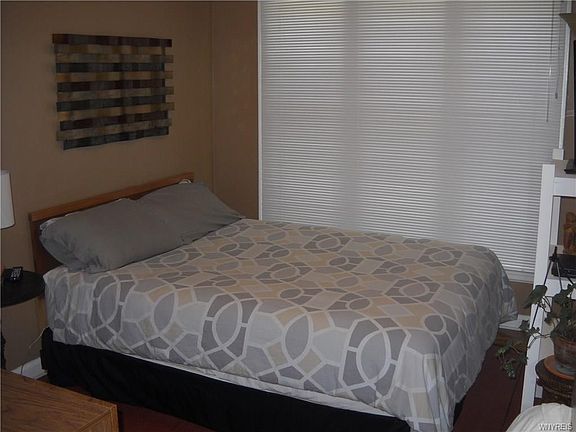 5th image of 34 Vernon Dr