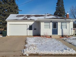 505 3rd Ave NW, Waukon, IA 52172