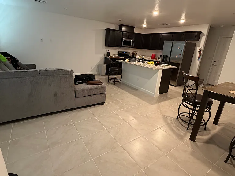 3435 Grecian Queen Ave — Photo 2