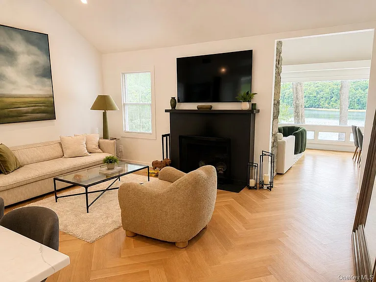 18 Kirk Lake Dr — Photo 10