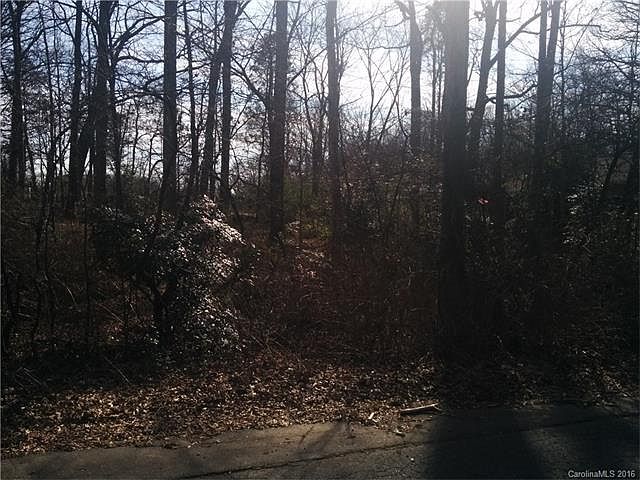 2nd image of 1011 Dogwood Park