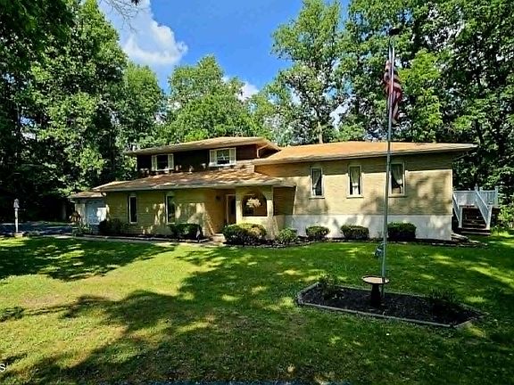 2nd image of 164 Crocus Rd