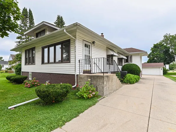 209 East Court STREET, Elkhorn, WI 53121