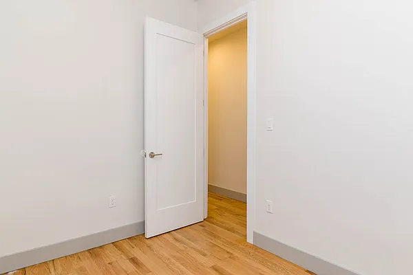 Rented by Nooklyn NYC LLC | media 26