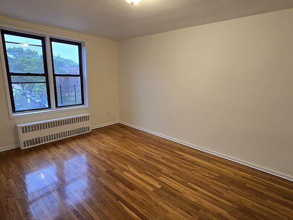 5th image of 14905 79th Ave APT 530