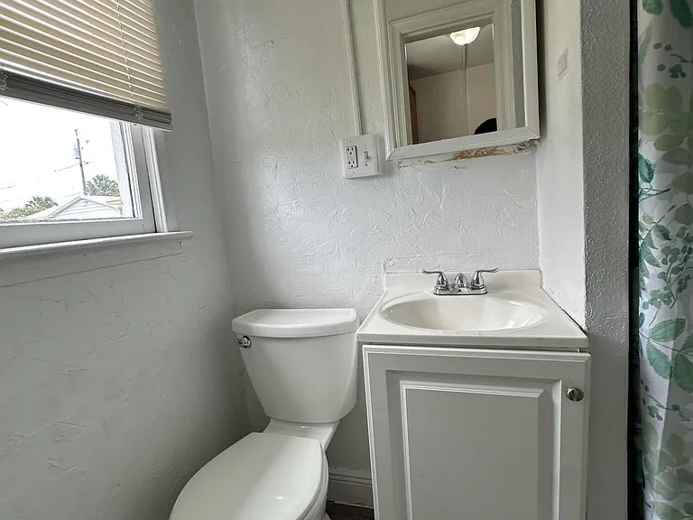 17 Detroit St #1 — Photo 5