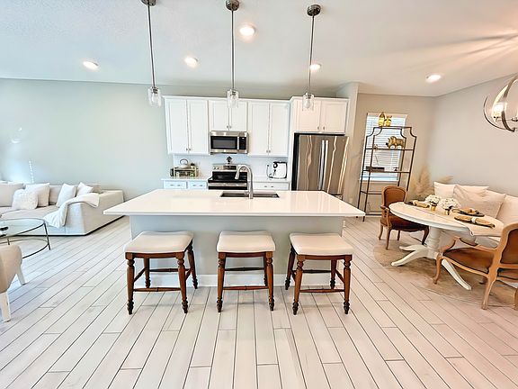 3rd image of 95421 Corsica Ct