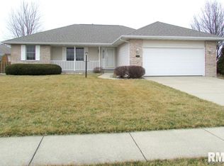 319 Eagle Rdg, Chatham, IL 62629