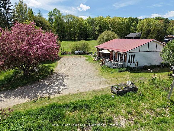 4th image of 250 Stephenson Rd #12