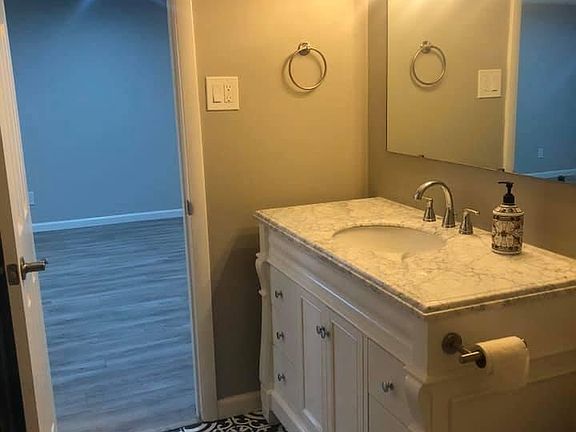 5th image of 1441 Bowser Dr #1