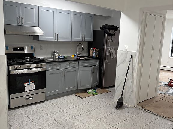 2nd image of 638 52nd St Floor 1