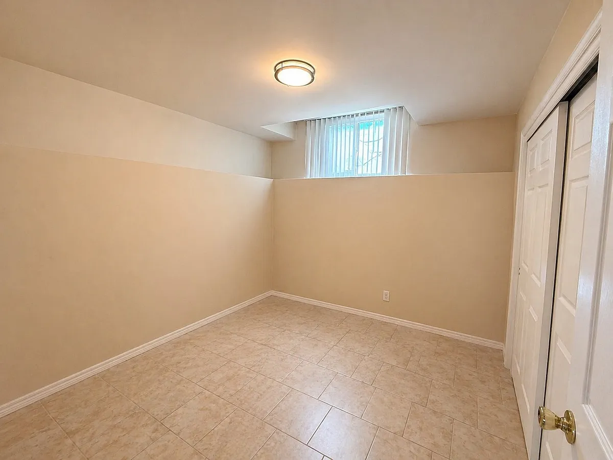 Building Photo - 109 Hecker St #2