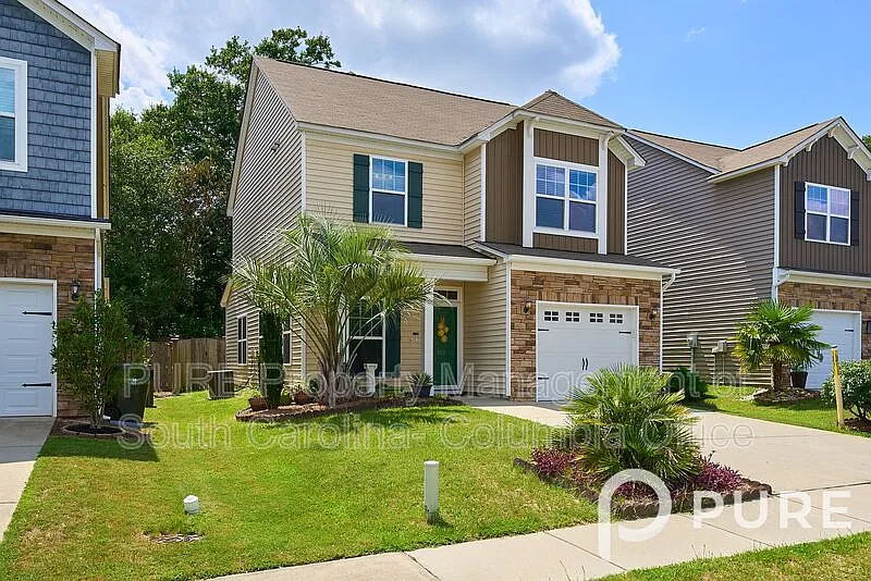 3 bed, 2.5 bath, 1400 sqft, $2,045 — Photo 2