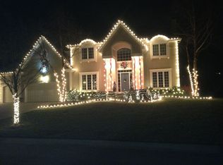 9449 Redbud Ln, Lenexa, KS 66220