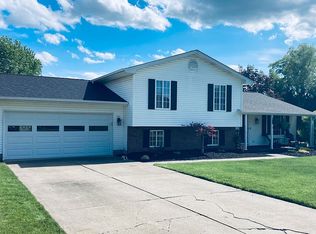 6945 Slippery Rock Dr, Canfield, OH