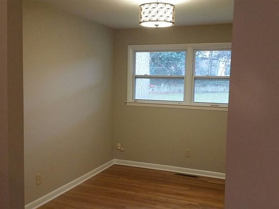 4th image of 104 Belmont Dr