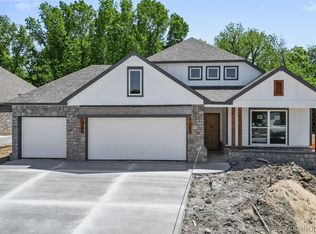 723 E Jacksonville Ct, Broken Arrow, OK 74012