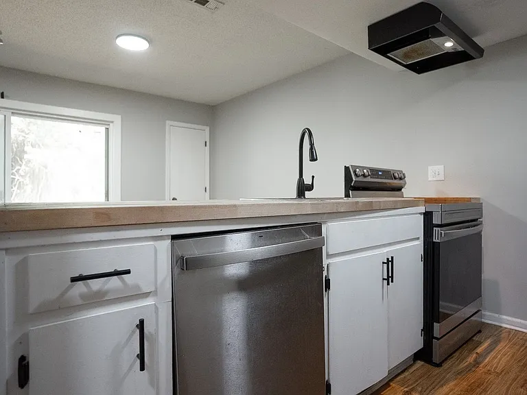 2398 Winston Way — Photo 23