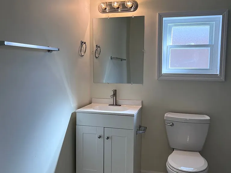 132 Amelia St — Photo 9