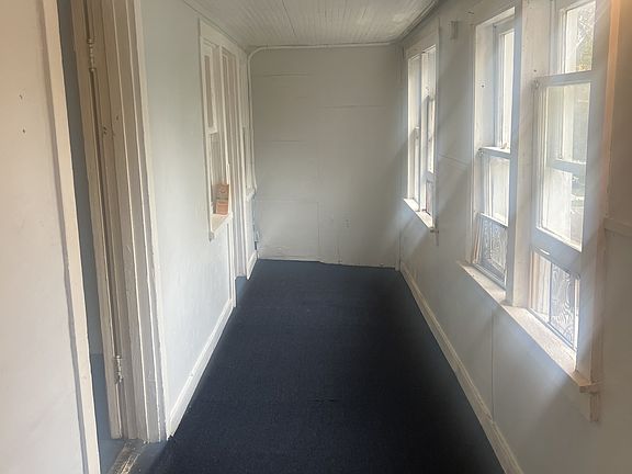3rd image of 916 Bensch St #11217274