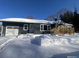 306 E Quasset Rd, Woodstock, CT 06281