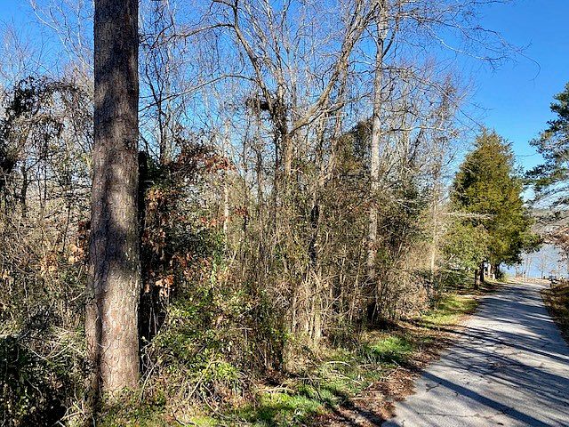 2nd image of 211 Pump House Rd