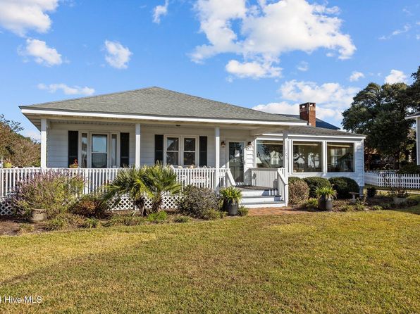 1701 Front Street, Beaufort, NC 28516