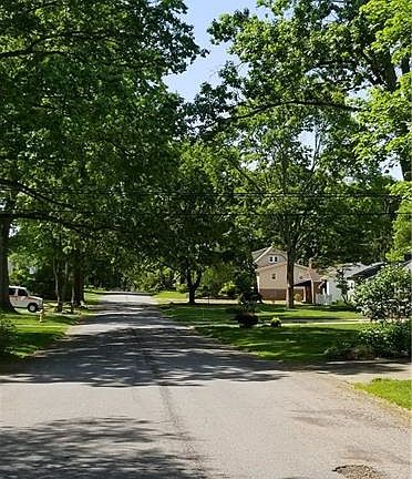4th image of 142 Waldorf Dr