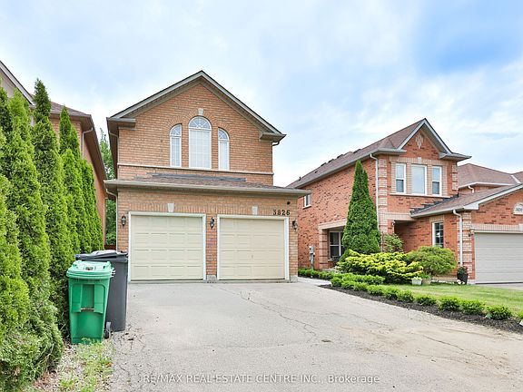 3rd image of 3826 Forest Bluff Cres
