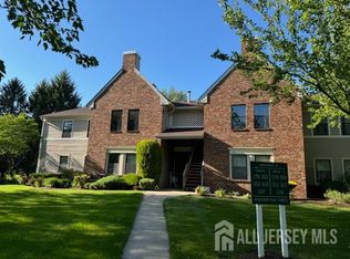 184 Wycoff Way W, East Brunswick, NJ