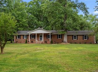 445 Rainbow Cir, Clover, SC 29710