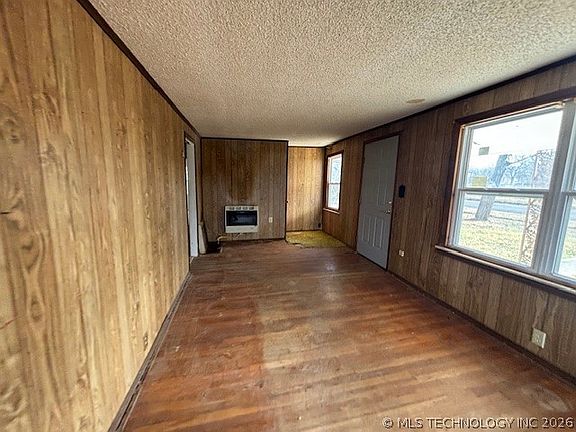 2nd image of 531 W Taylor Ave