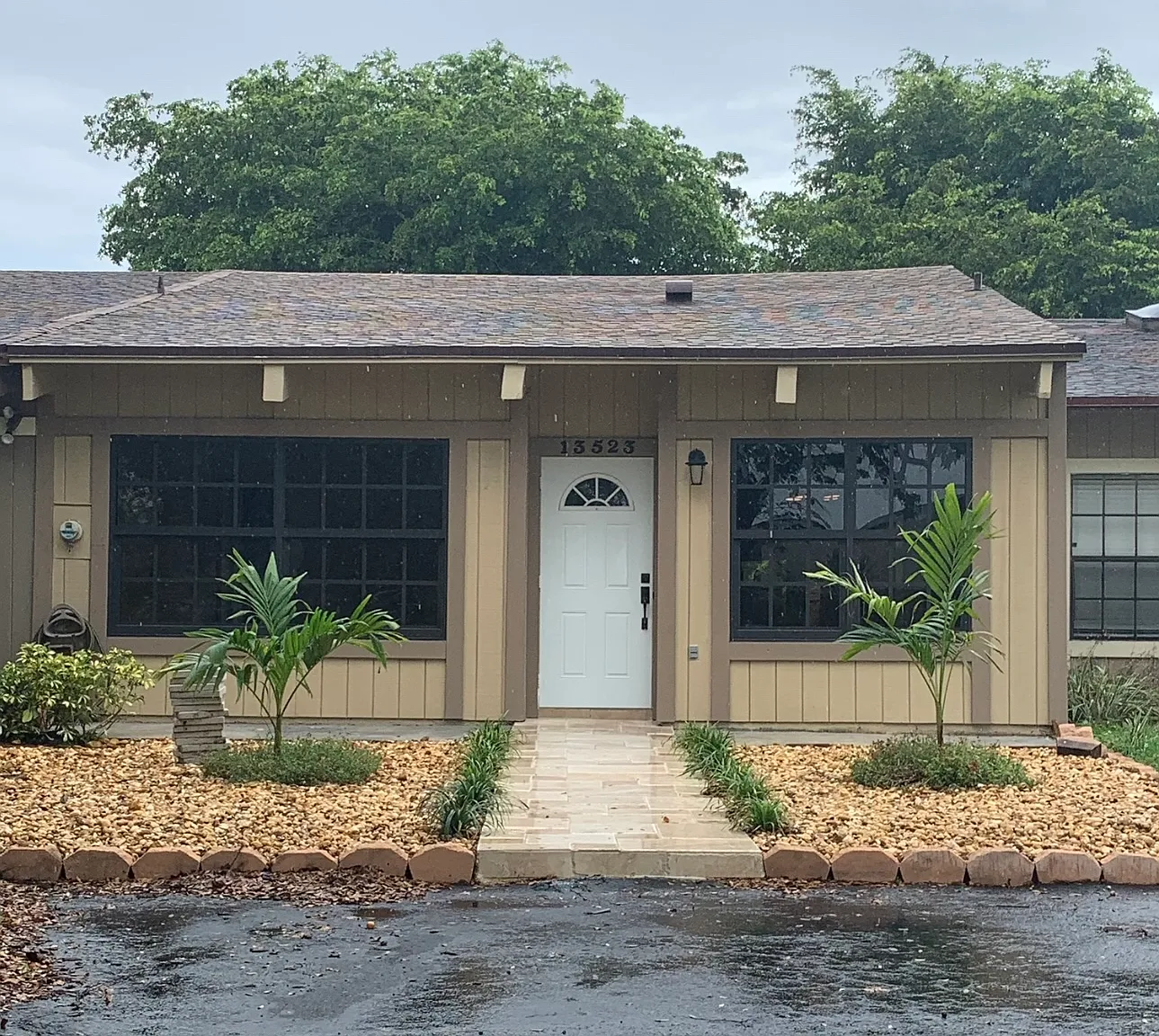 13523 SW 102nd Ln — Photo 1