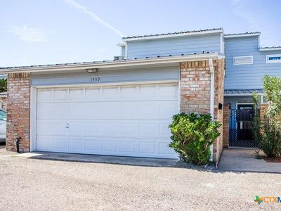1459 Moore Ave, Portland, TX, 78374