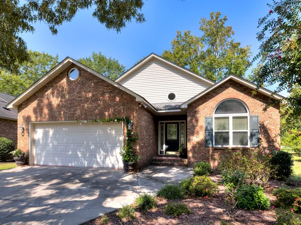 810 Bentwood Cir, Manning, SC 29102