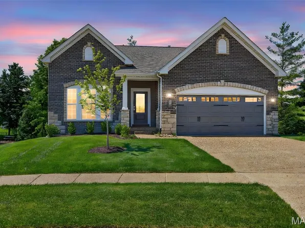 104 Quail Bluff Ct, Wentzville, MO 63385