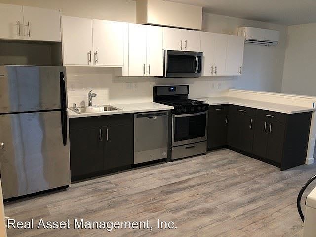 1st image of 1714 Columbia St APT 3