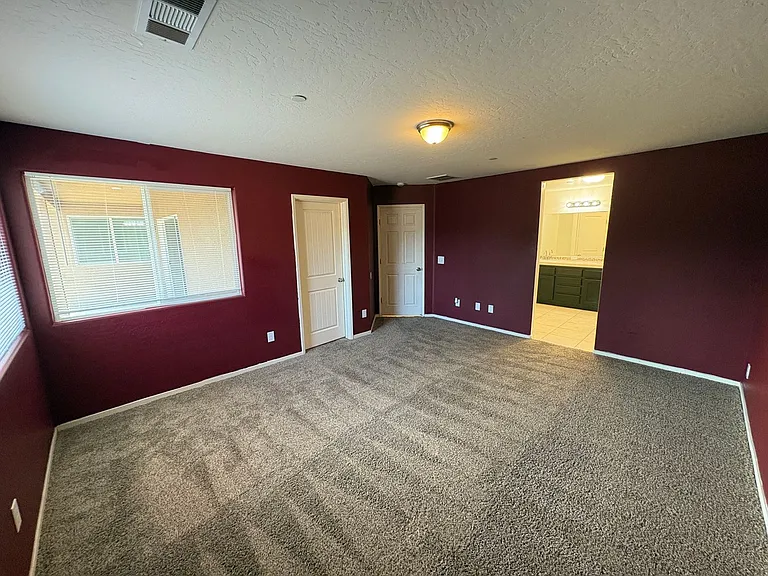 2132 E Sweet Ave — Photo 24