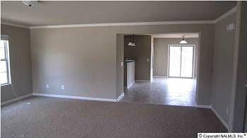 5th image of 219 Laramie Cir
