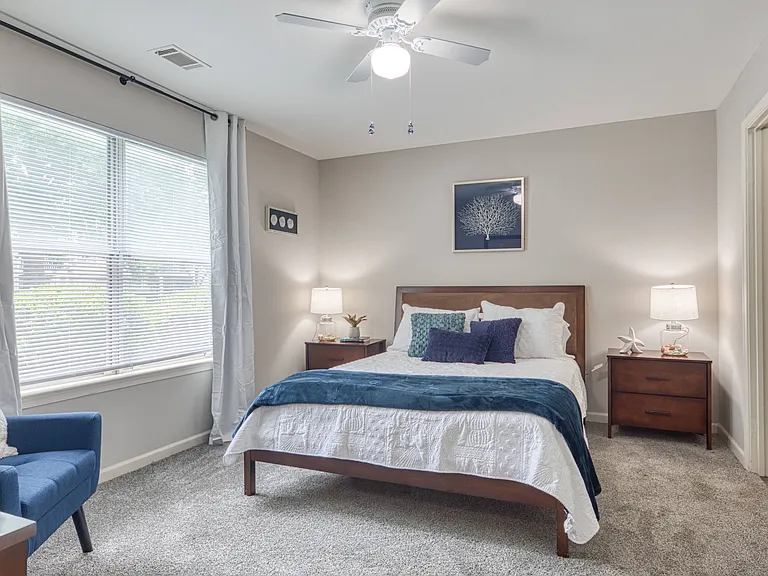 Waterman's Crossing Apartments — Photo 30
