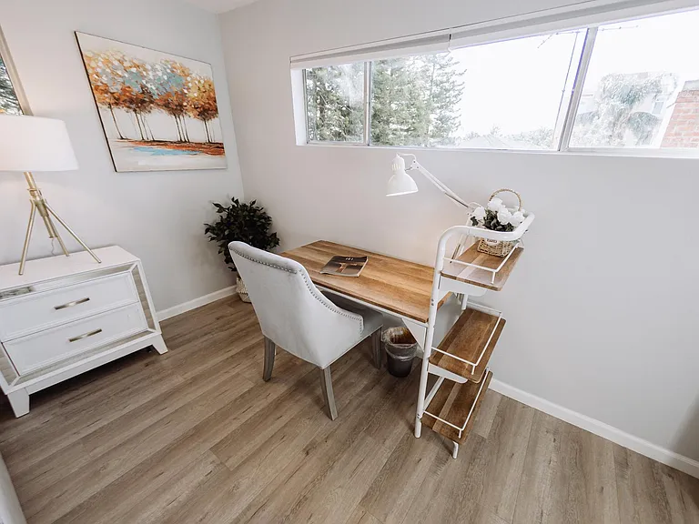 11153 Morrison St — Photo 15