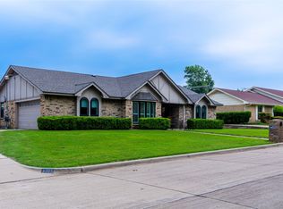 6005 Ed Coady Rd, Edgecliff Village, TX 76134