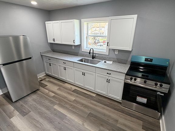 5th image of 213 Maple Ave SE