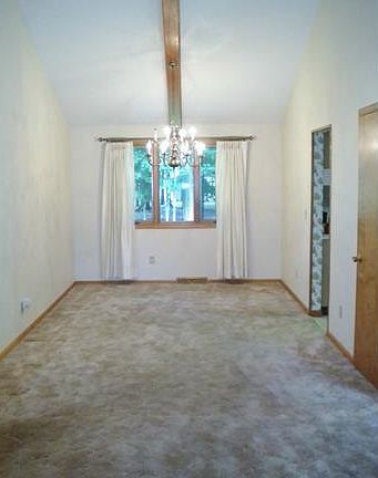 4th image of 484 Celestia Dr