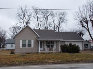 103 N North 9th St, Shelbyville, IL 62565